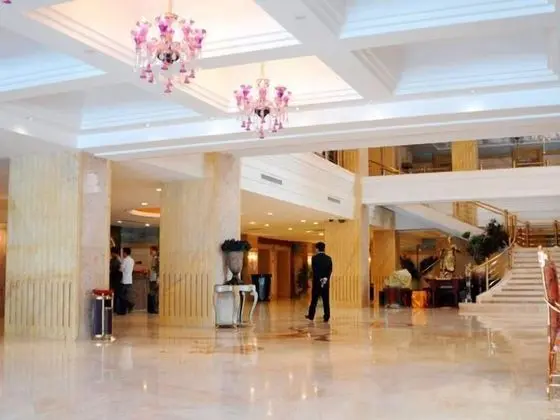 Qingdao Danube International Hotel - Lobi