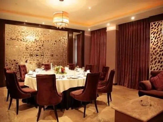 Qingdao Danube International Hotel - Yerinde Yemek