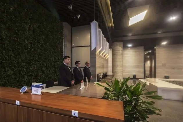 Qingdao Majesty Mansion Hotel - Lobi