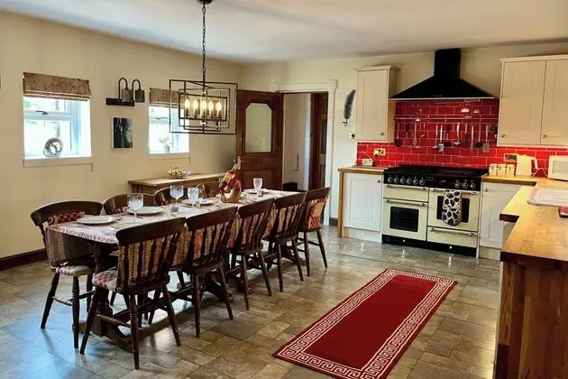 Quaint 4 Bed Barn Conversion Barnhouse Starshinezz - Yerinde Yemek