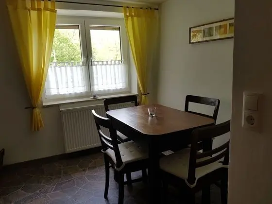 Quaint Apartment in Kaifenheim near Forest - Yerinde Yemek