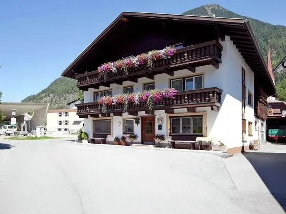 Quaint Apartment in Langenfeld With Parking - Öne Çıkan Resim