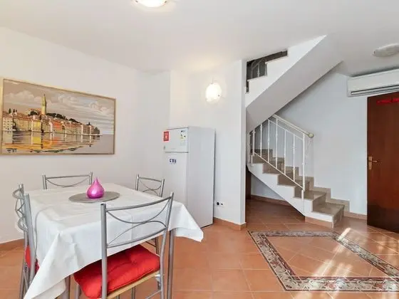 Quaint Apartment in Rovinj With Terrace - Öne Çıkan Resim