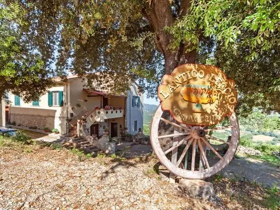 Quaint Apartment in Stroncone With Garden - Dış Mekan