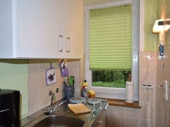 Quaint Bungalow in Reddelich near Baltic Sea Coast - Mutfak