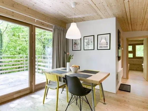 Quaint Chalet in Drenovac Raducki Among Trees - Yerinde Yemek