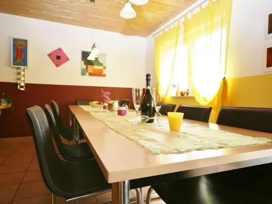 Quaint Chalet in Piesendorf With Balcony - Yerinde Yemek
