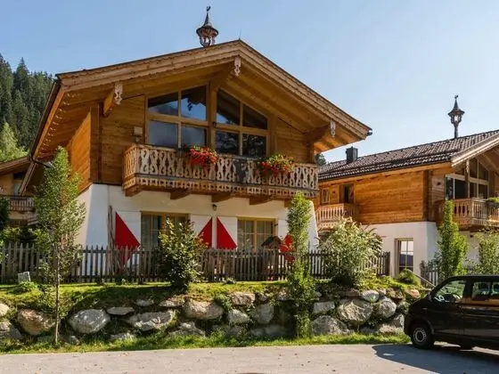 Quaint Chalet in Wald im Pinzgau with Garden near Ski Slopes - Öne Çıkan Resim