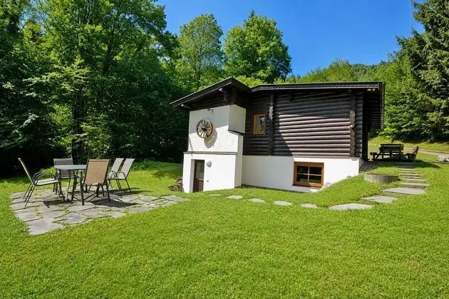 Quaint Chalet in Worgl With Private Garden - Dış Mekan