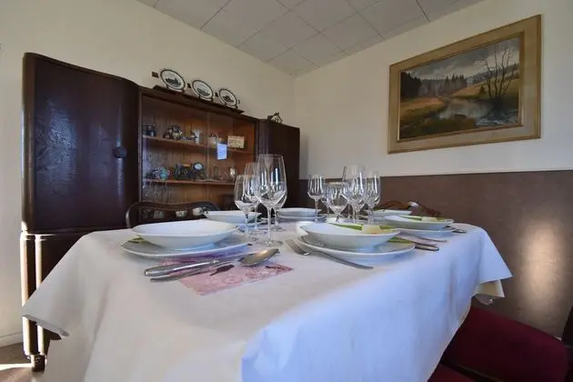 Quaint Cottage in Kuchelscheid With Terrace - Yerinde Yemek
