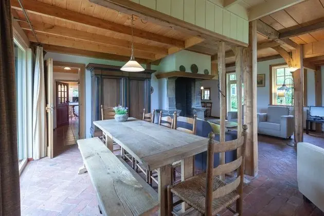 Quaint Farmhouse in Enschede With Terrace - Yerinde Yemek