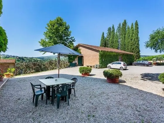 Quaint Farmhouse in San Gimignano With Swimming Pool