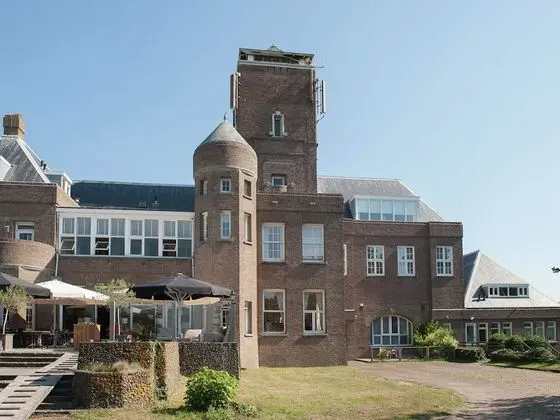 Quaint Holiday Home in Bergen aan Zee near Sea