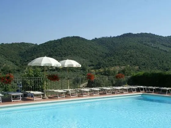 Quaint Holiday Home in Cortona With Swimming Pool