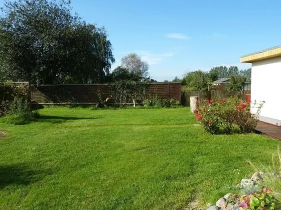 Quaint Holiday Home in Diedrichshagen near Sea Beach - Dış Mekan