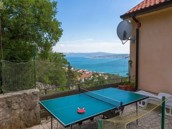 Quaint Holiday Home in Dramalj With Sea View - Dış Mekan