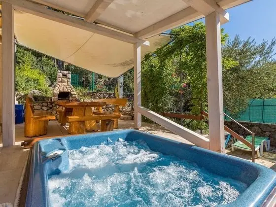 Quaint Holiday Home in Dramalj With Sea View - Spa