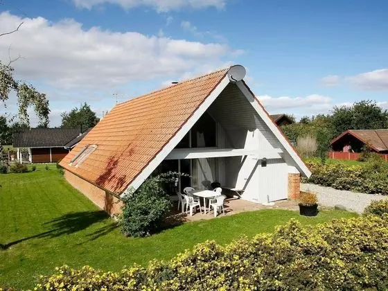 Quaint Holiday Home in Juelsminde With Roofed Terrace