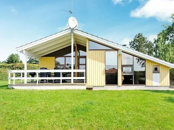 Quaint Holiday Home in Juelsminde With Whirlpool