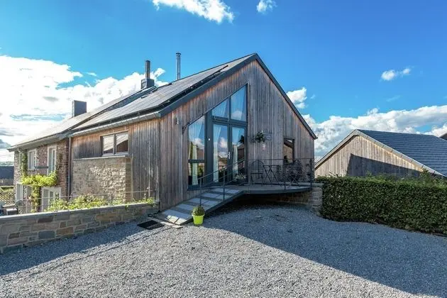 Quaint Holiday Home in La Roche-en-ardenne With Garden