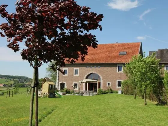 Quaint Holiday Home in Limbourg With Garden - Dış Mekan