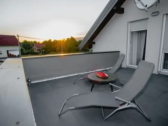 Quaint Holiday Home in Lovinac With Terrace - Oda Düzeni