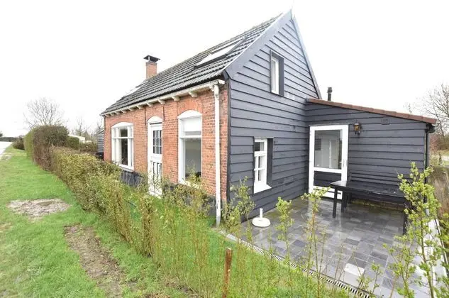 Quaint Holiday Home in Nieuwvliet-Bad near Sea Beach - Dış Mekan