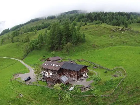 Quaint Holiday Home in Rauris With Terrace - Dış Mekan