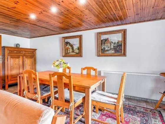 Quaint Holiday Home in Trois-Ponts near Forest - Yerinde Yemek