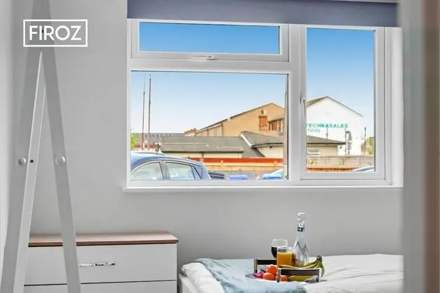Quality 1 Bed 1 Bath Apartments For Contractors By Firoz Property Management - Dış Mekan