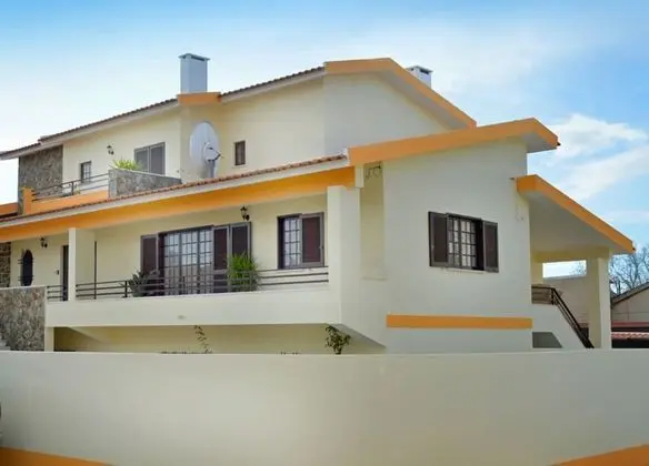 Quality 8-bed Villa in São Martinho do Porto