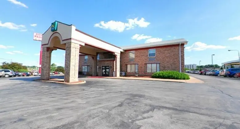 Quality Inn Airport Airport