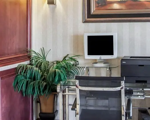 Quality Inn Aurora
