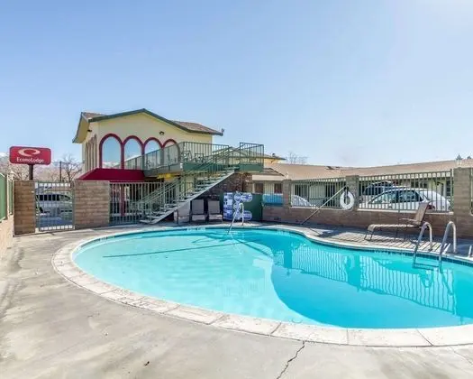 Quality Inn Bishop near Mammoth - Havuz