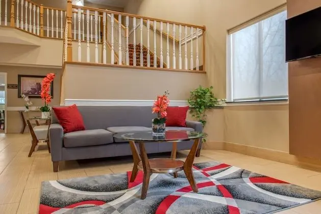Quality Inn Bloomington near University - Lobi