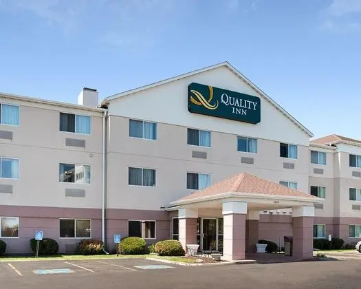 Quality Inn Brooklyn Center
