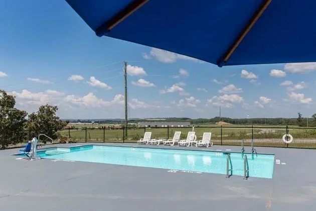 Quality Inn Calera I-65 exit 231 - Havuz