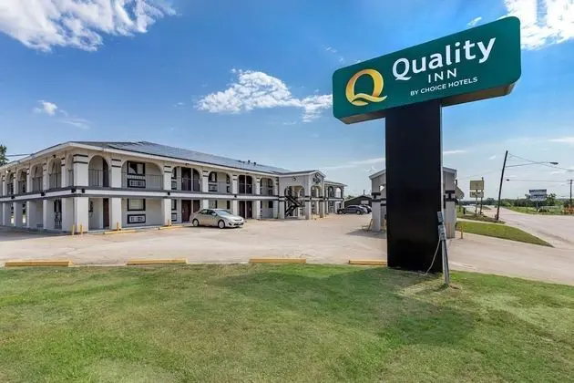 Quality Inn - 1