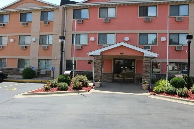 Quality Inn Cedar Rapids South - Dış Mekan