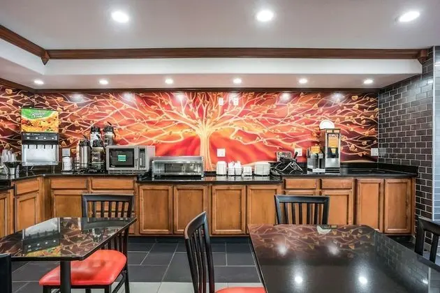 Quality Inn Cedar Rapids South - Yerinde Yemek