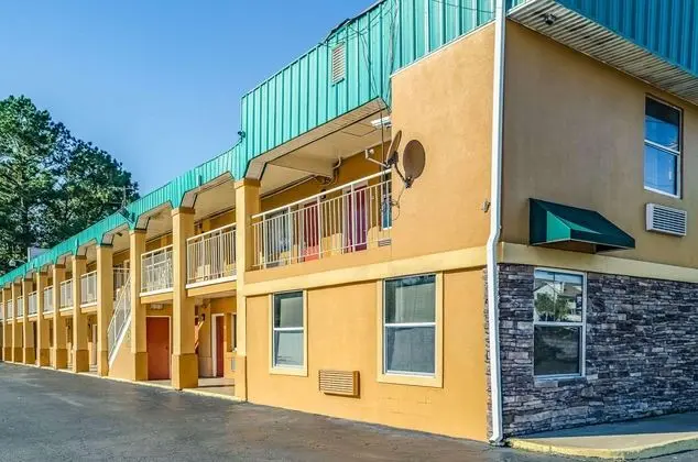 Quality Inn Charleston Gateway