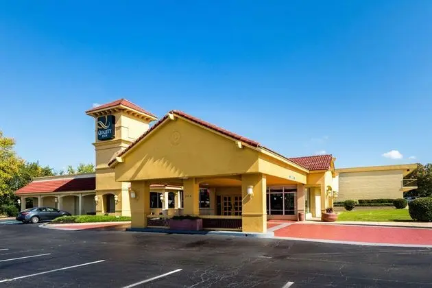 Quality inn Clemson near university