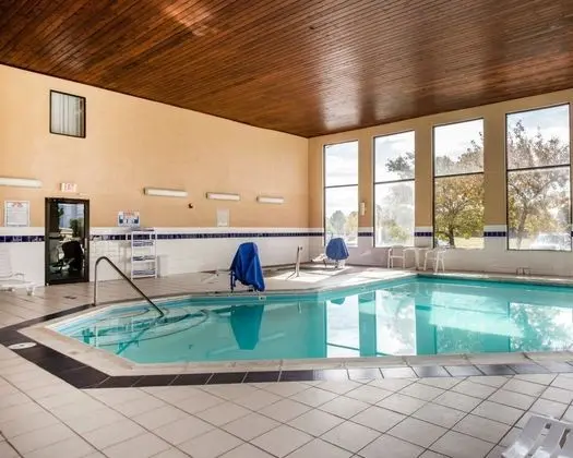 Quality Inn Colorado Springs - Havuz