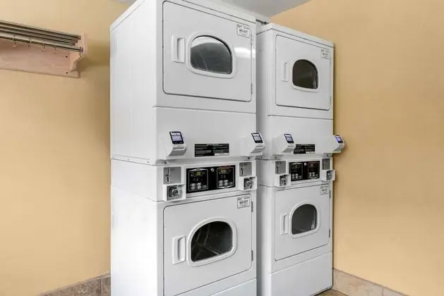 Quality Inn Columbus-East - Lobi