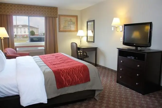 Quality Inn Defiance