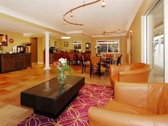 Quality Inn Downtown Downtown - Capital