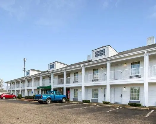 Quality Inn Edmund Pettus Bridge area