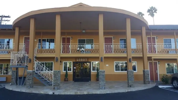 Quality Inn Escondido Downtown - Dış Mekan