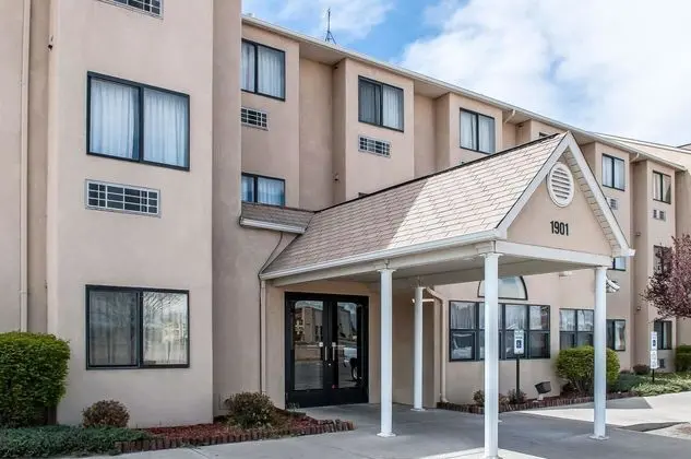 Quality Inn Farmington