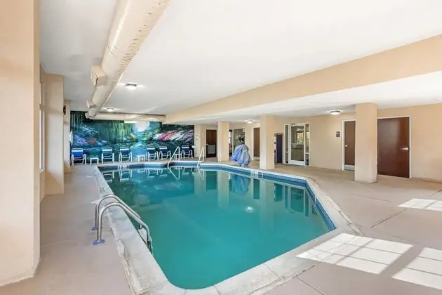 Quality Inn Gettysburg Motor Lodge - Havuz